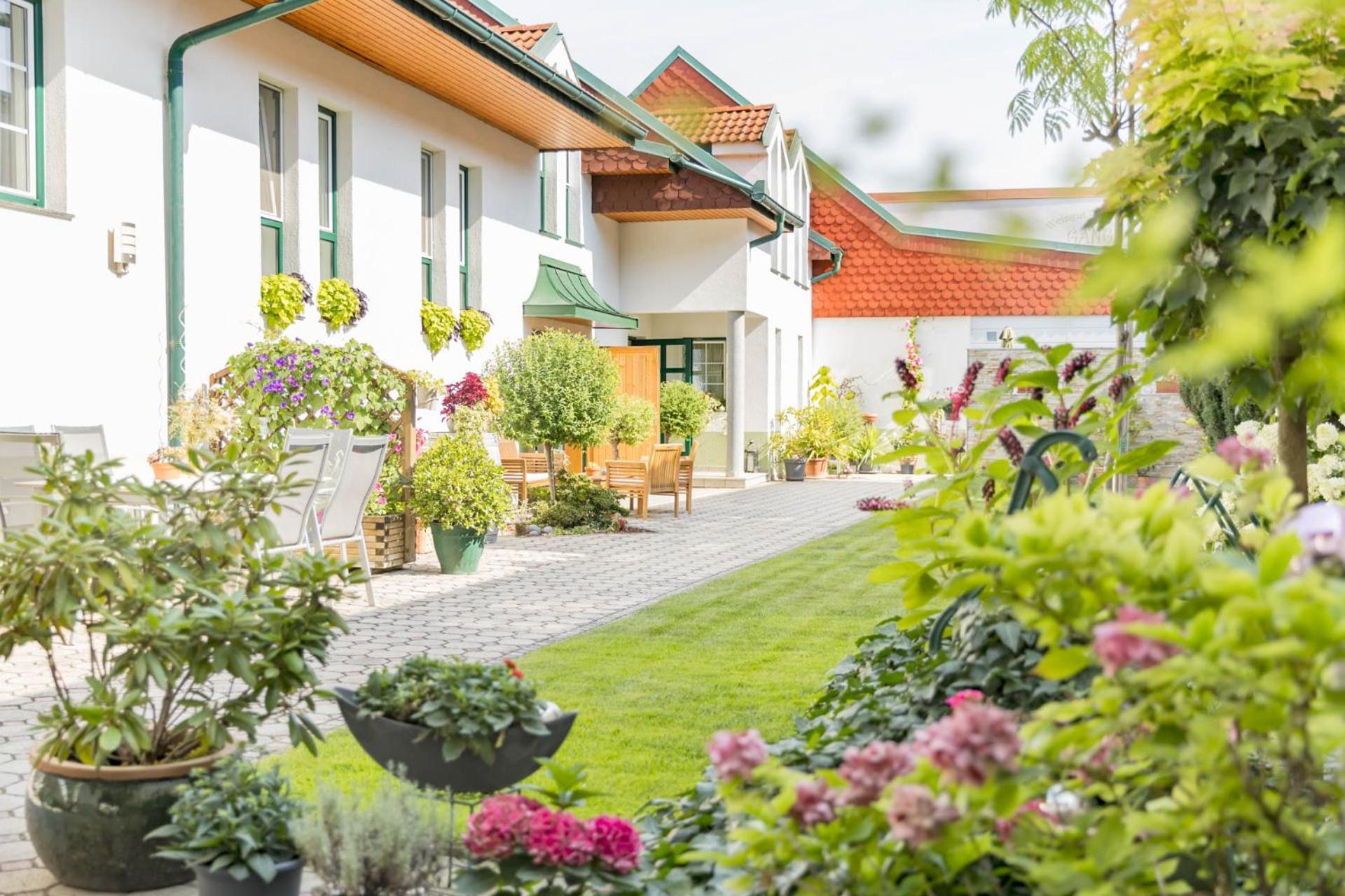 Weingut Apartment Hildegard Gangl Illmitz Eksteriør billede