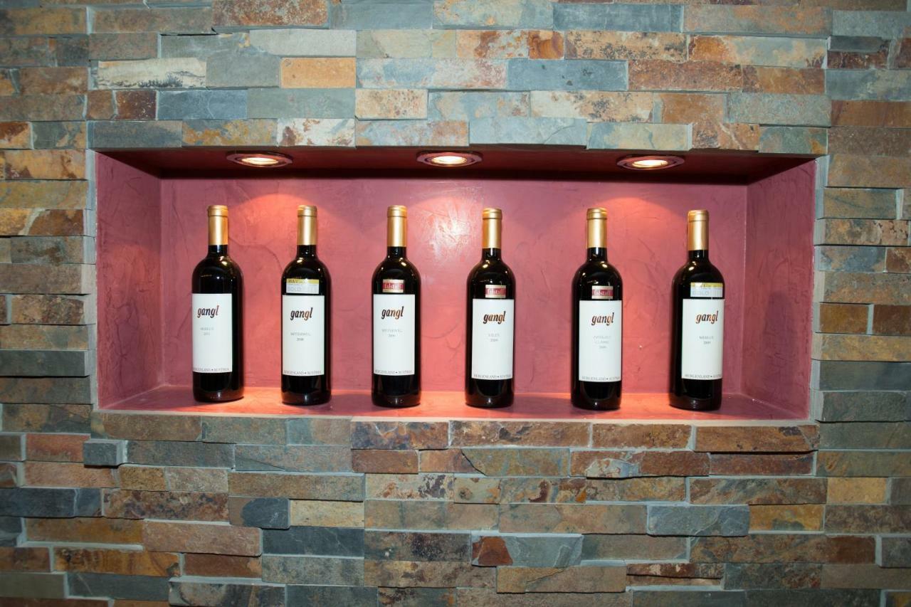 Weingut Apartment Hildegard Gangl Illmitz Eksteriør billede